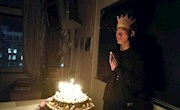 风和日丽相遇广厦，同学情深请吃蛋糕