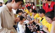 青鸟助残——他们初次体验大学校园生活
